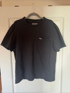 FIGS Black Short Sleeve Pocket Scrub Tee